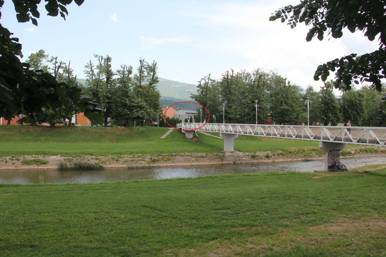 Apartman Kej Pirot Exterior foto